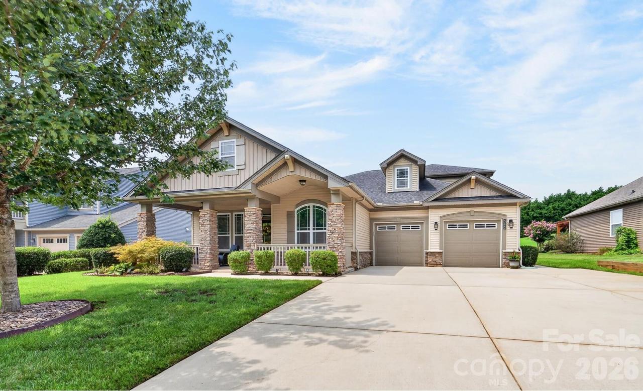 2044 Middleton Farm Dr., Belmont, NC 28012