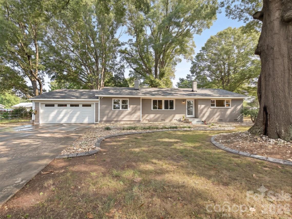 3115 Potter Rd., Waxhaw, NC 28173