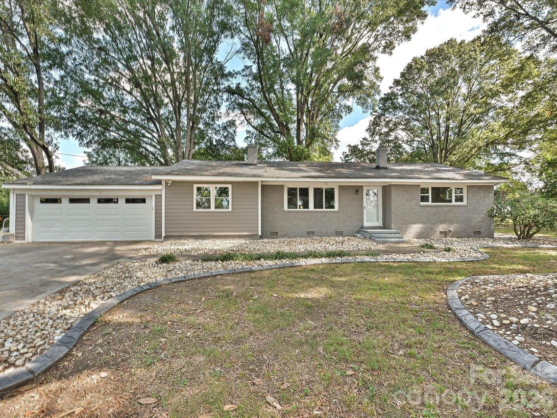 3115 Potter Rd., Waxhaw, NC 28173