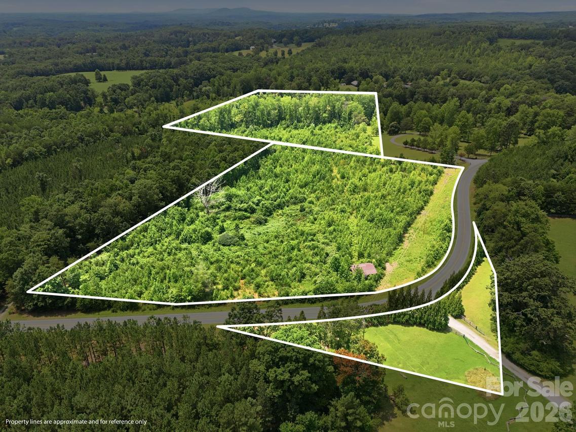 1522 Little Mountain Rd., Columbus, NC 28722