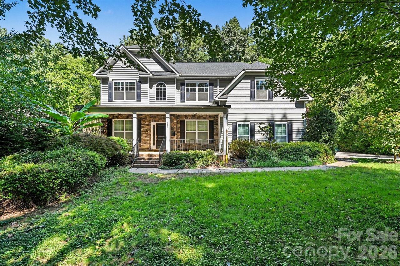 128 Harvest Wind Ct., Mooresville, NC 28115