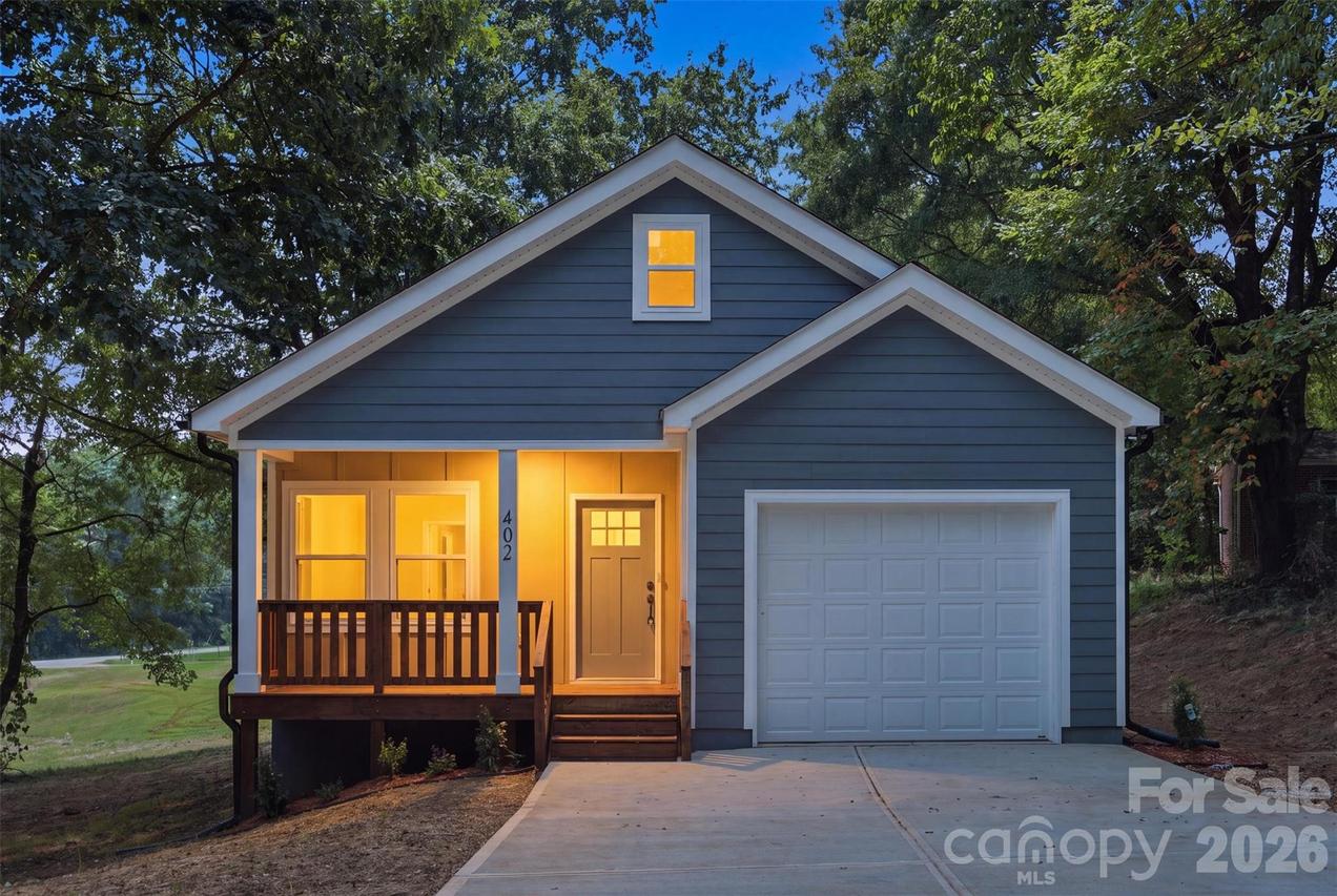 402 Brookwood Ave., Cherryville, NC 28021