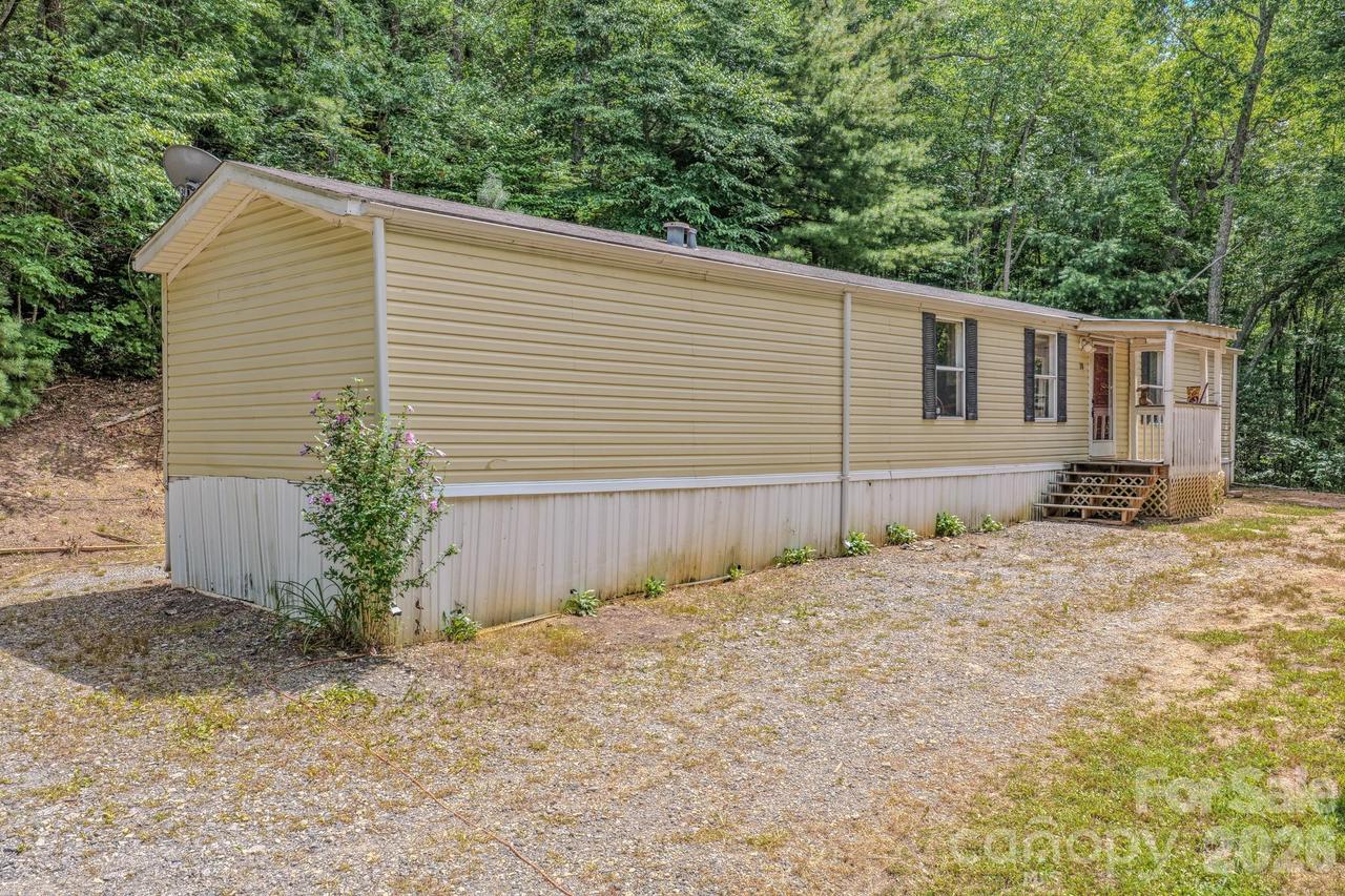 23 Tom Worley Rd., Leicester, NC 28748