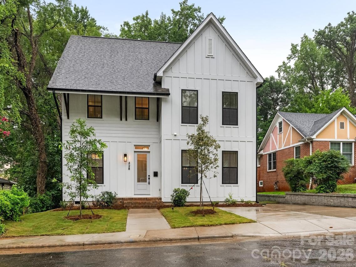 428 Woodvale Pl., Charlotte, NC 28208