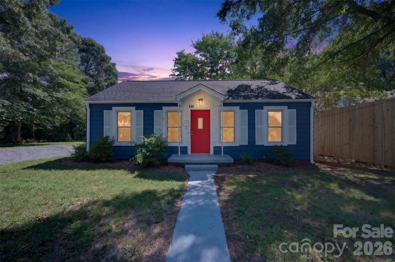 620 10th Street Blvd., Hickory, NC 28601