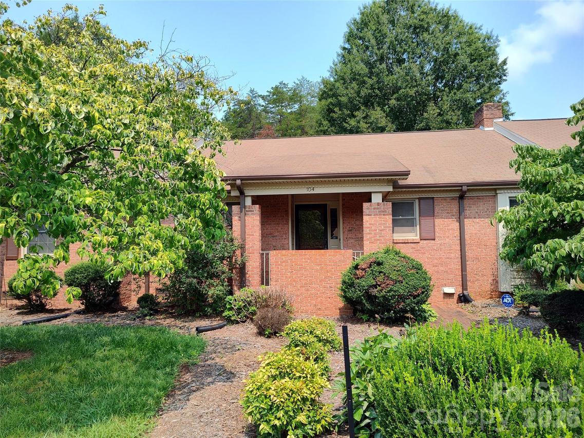 104 Swaim Ct., Salisbury, NC 28147
