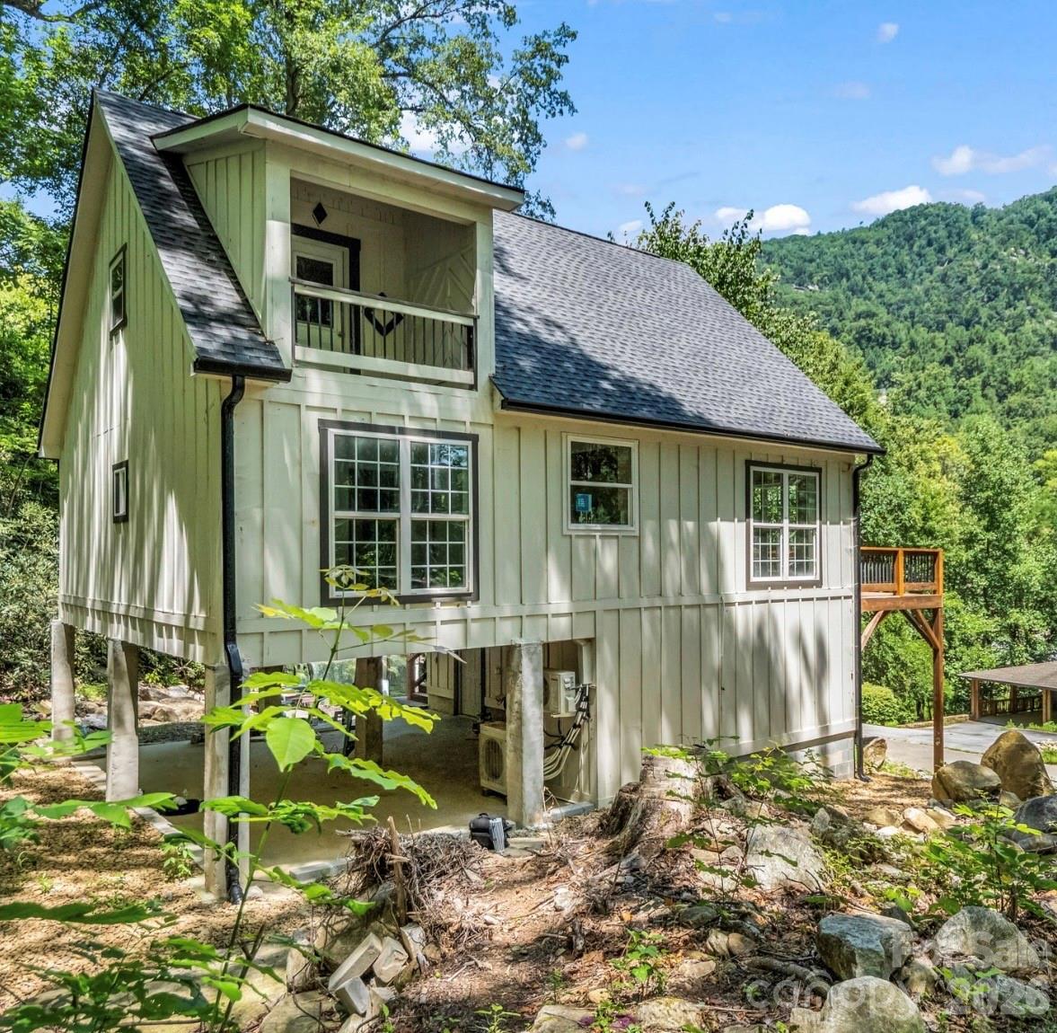 168 Fall Creek Dr., Chimney Rock, NC 28720