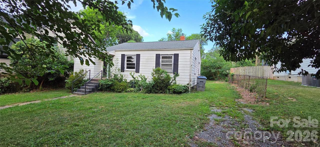 2216 Yadkin Ave., Charlotte, NC 28205