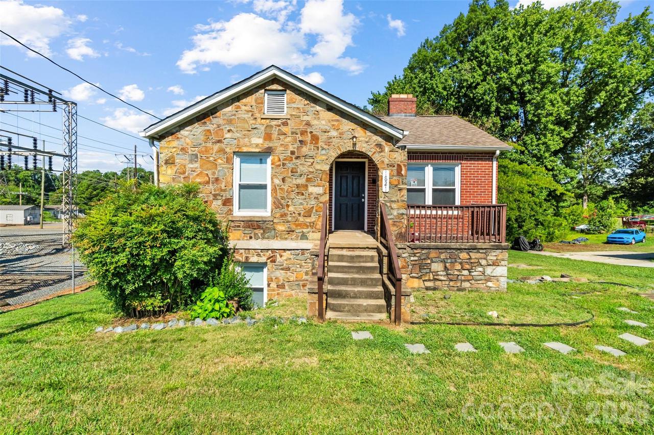 1821 Remount Rd., Charlotte, NC 28208