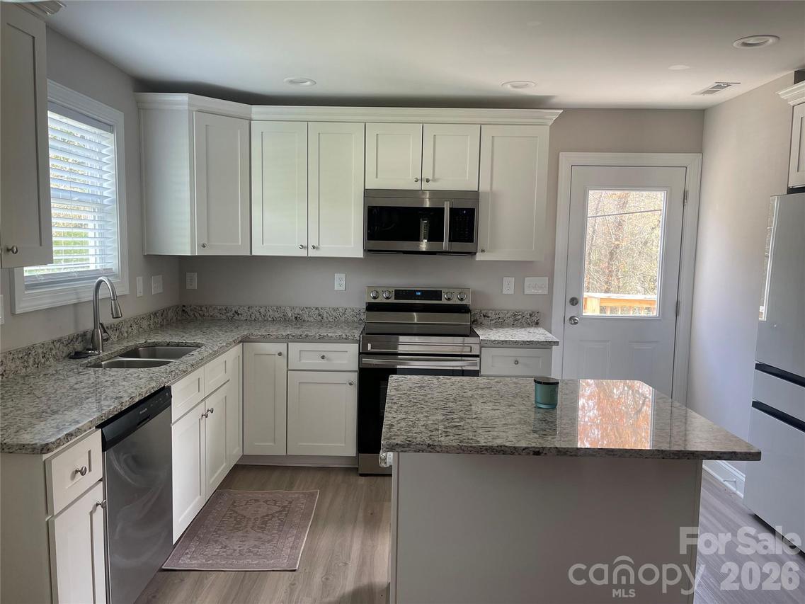 1711 Greenbrooke Rd., Hudson, NC 28638