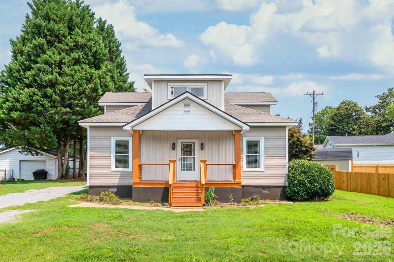 200 Park Ave., Mount Holly, NC 28120