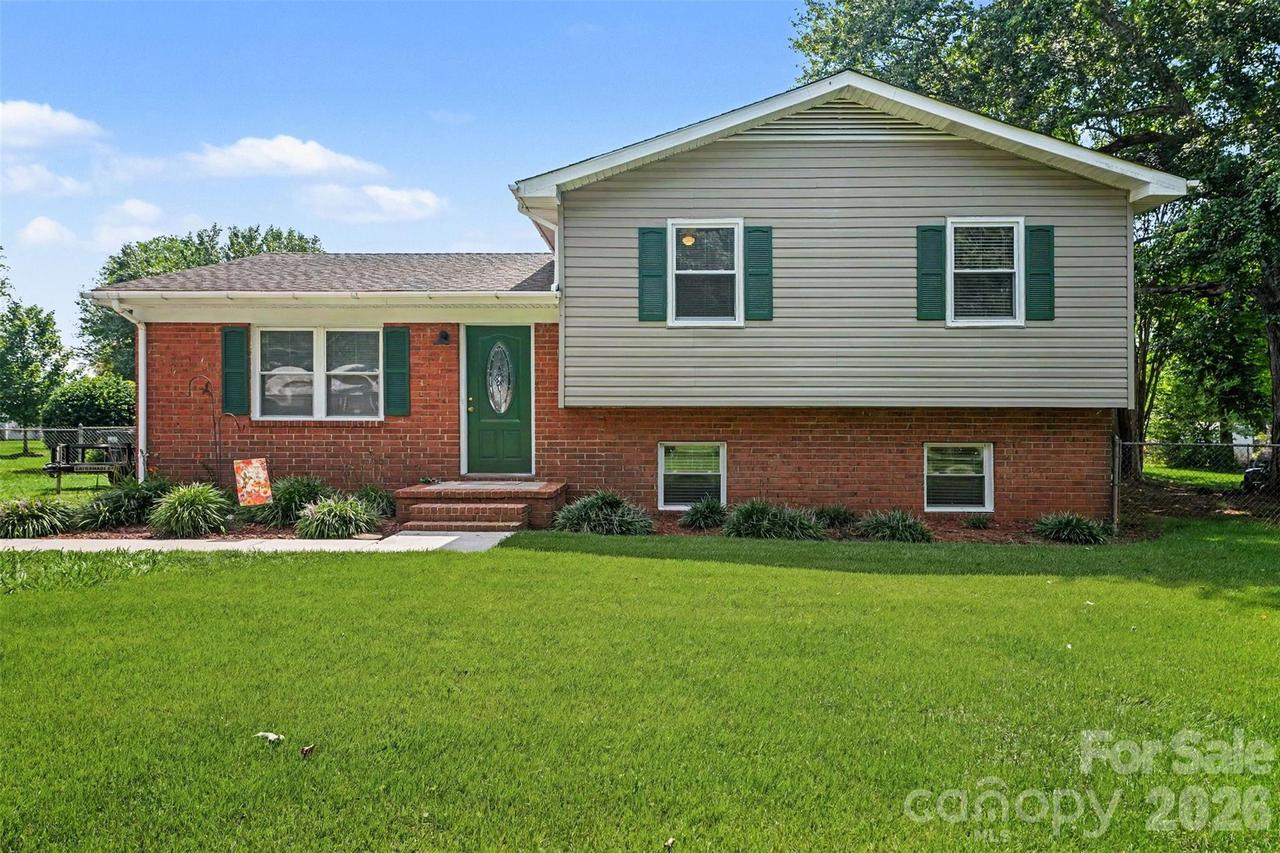 1130 Julius Dr., Salisbury, NC 28147