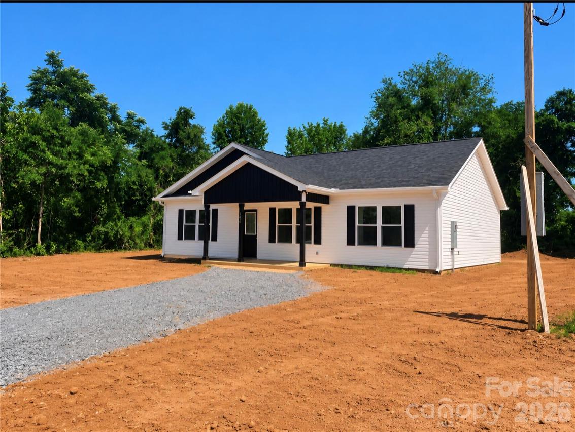 356 14th Ave., Hickory, NC 28602