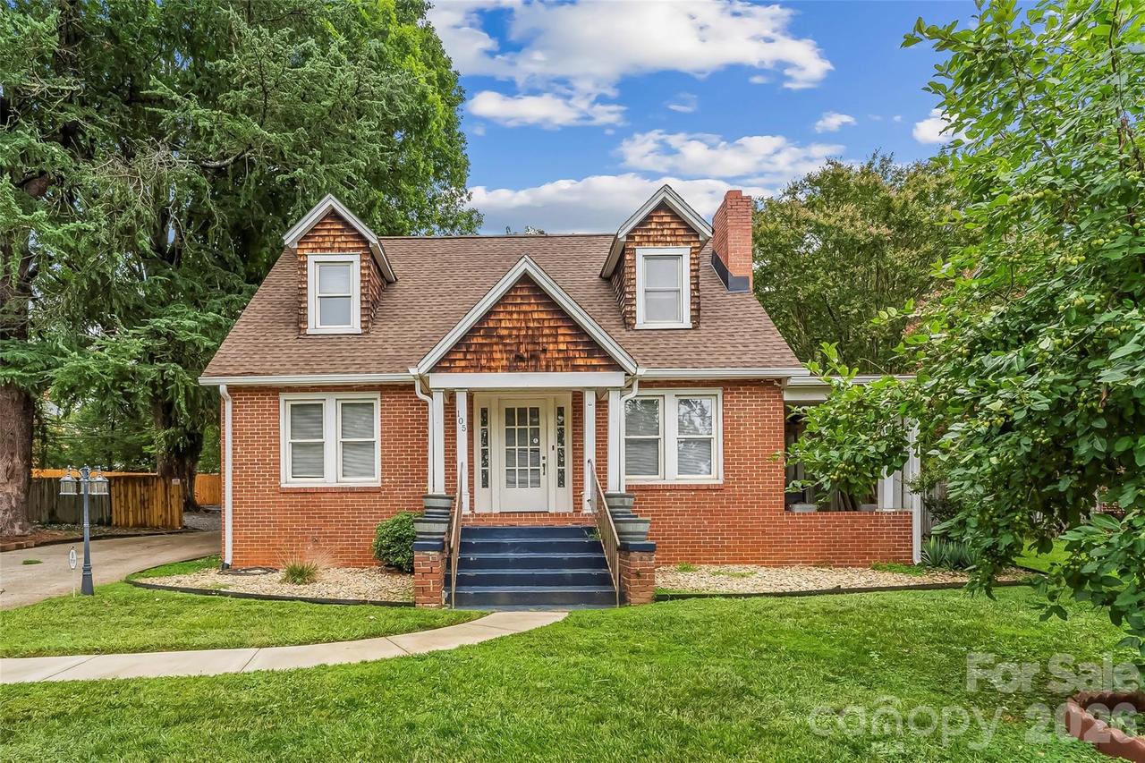 105 S Anderson St., Morganton, NC 28655