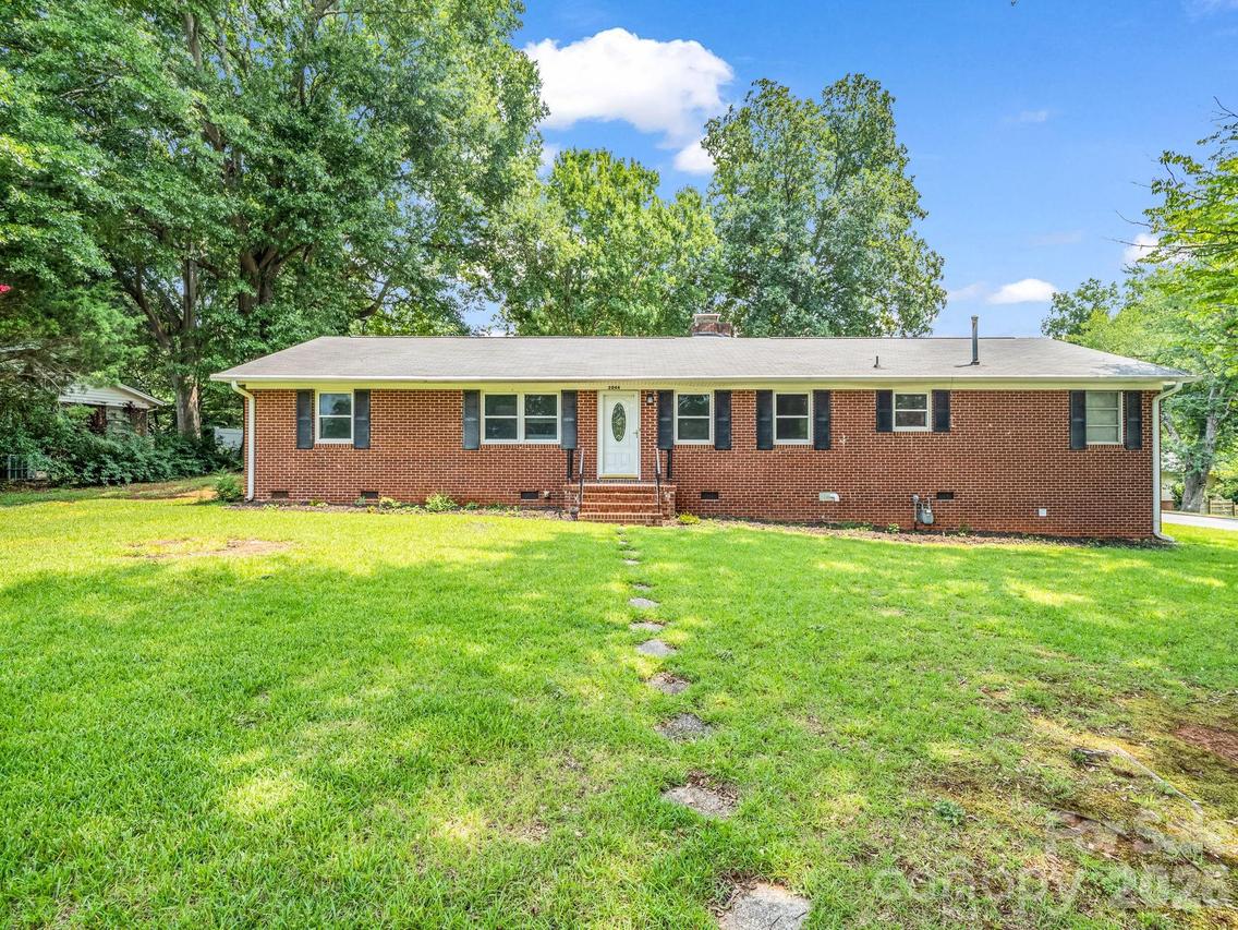 2044 Helen Dr., Gastonia, NC 28054