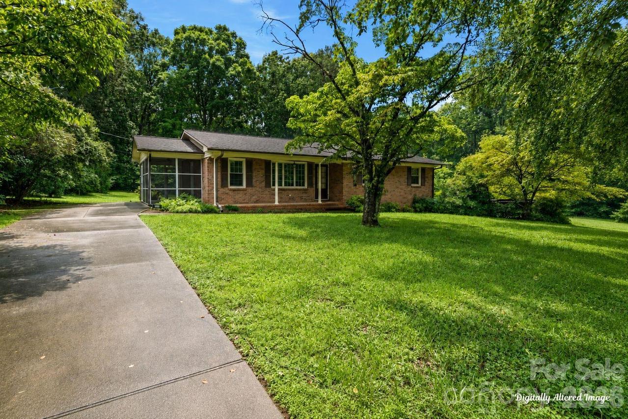 153 Shady Ln., Advance, NC 27006