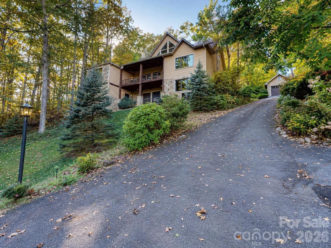 811 Hemlock Dr., Newland, NC 28657