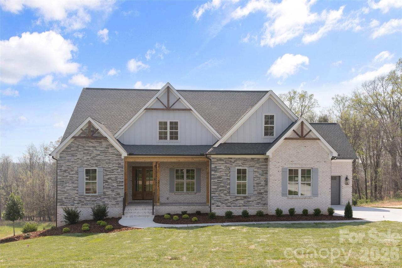 3973 Valley View Cir., Clemmons, NC 27012