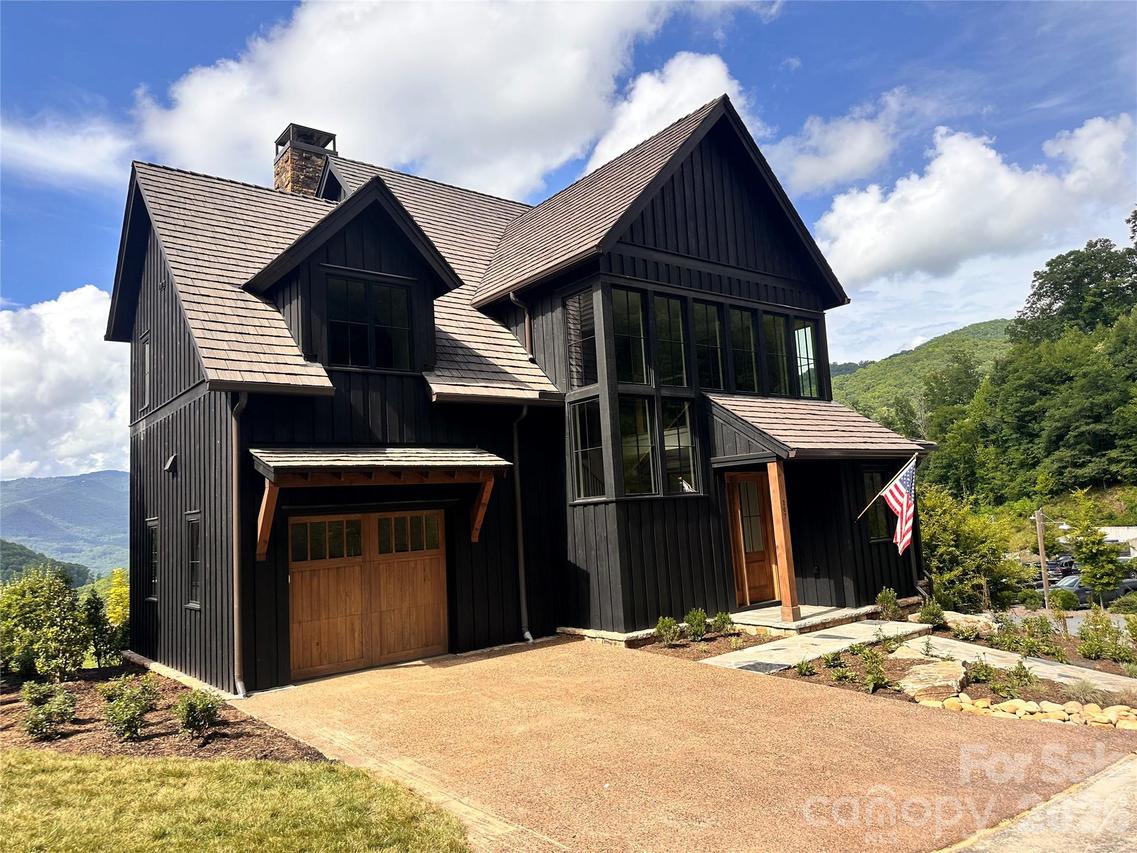 207 Lodestone Dr., Sylva, NC 28779