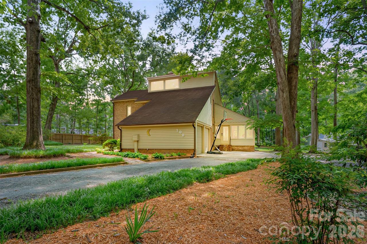 106 Marianna Cir., Wingate, NC 28174
