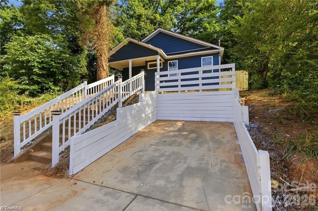1509 NE 22nd St., Winston Salem, NC 27105