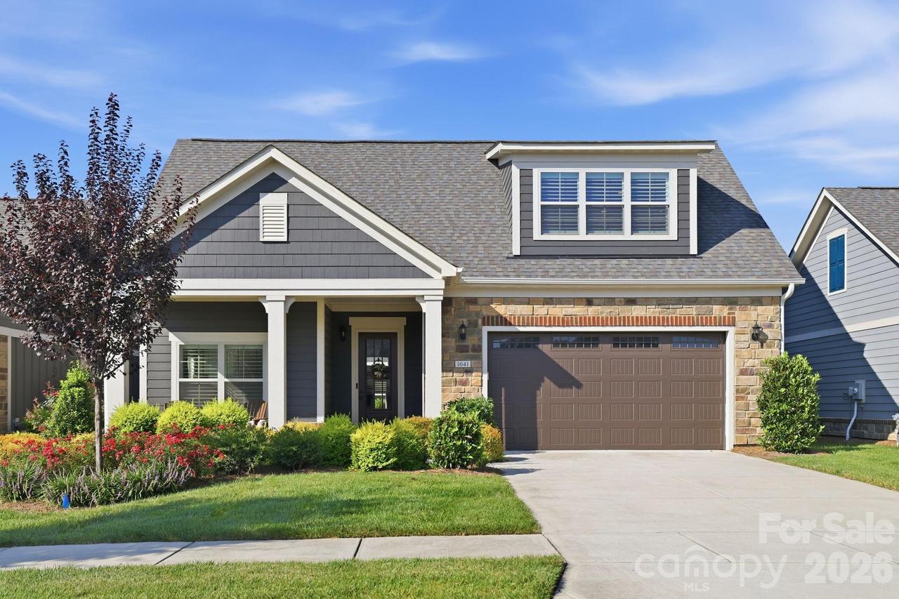 1041 Gradison Dr., Matthews, NC 28104