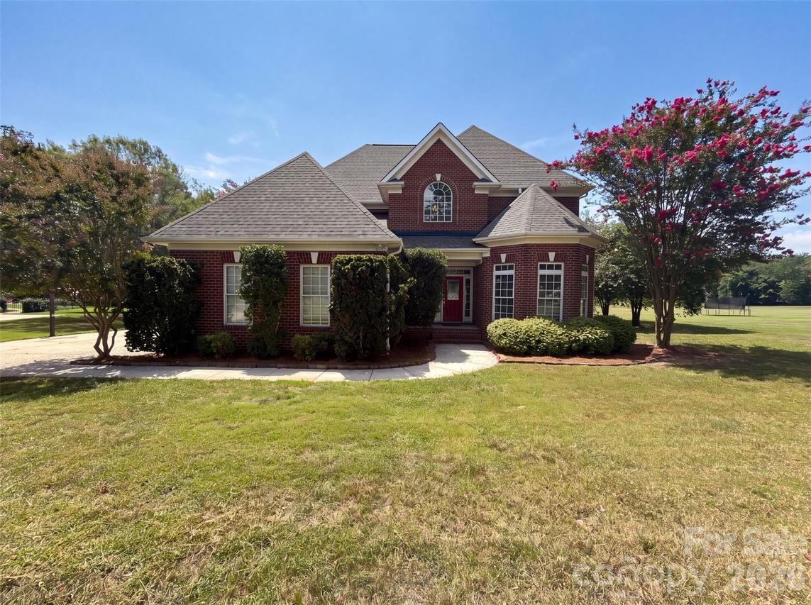 9721 Arlington Oaks Dr., Charlotte, NC 28227