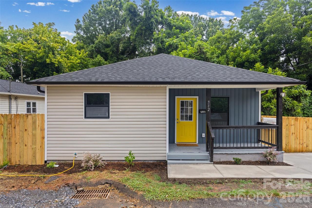 712 Henry Ave., Gastonia, NC 28052