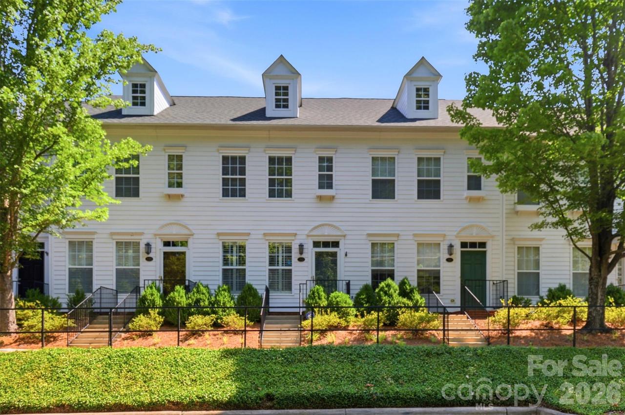 312 Park Square Pl., Matthews, NC 28105