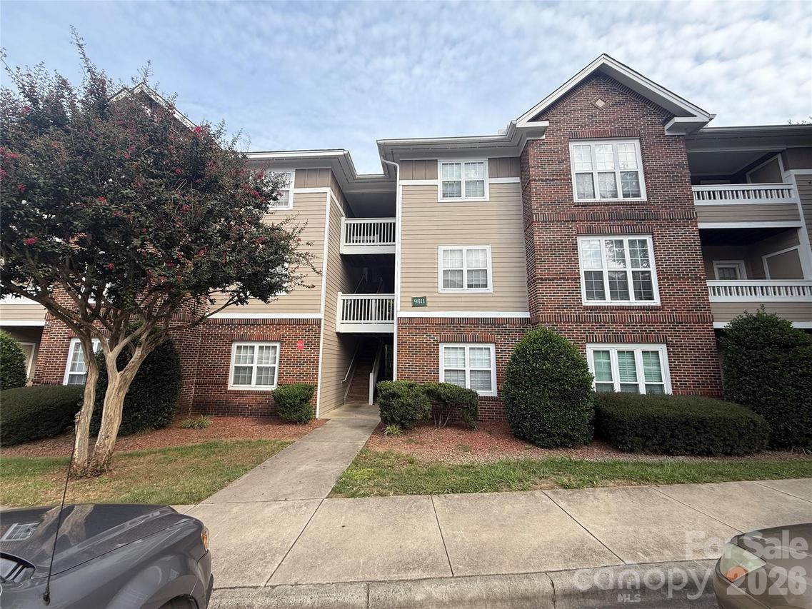 9811 Campus Walk Ln. #C, Charlotte, NC 28262