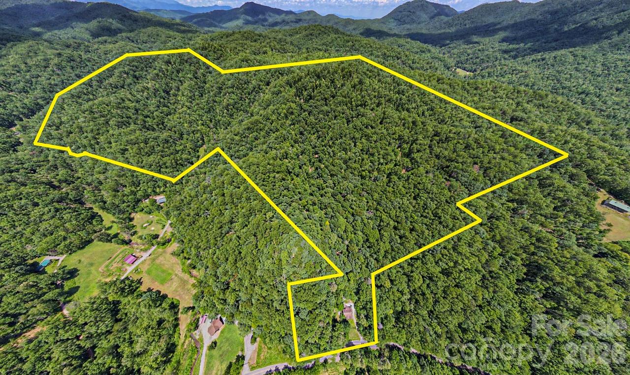35 Lower Sand Branch Rd., Black Mountain, NC 28711