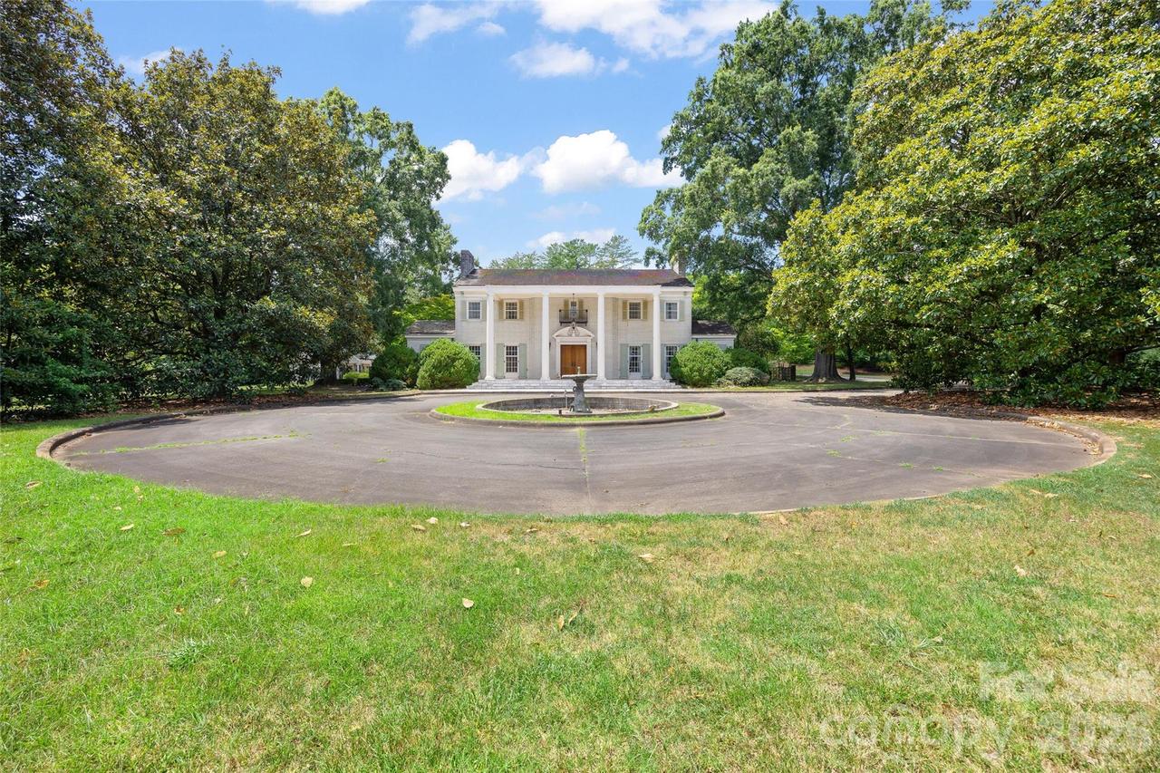 832 Wren Rd., Gastonia, NC 28056