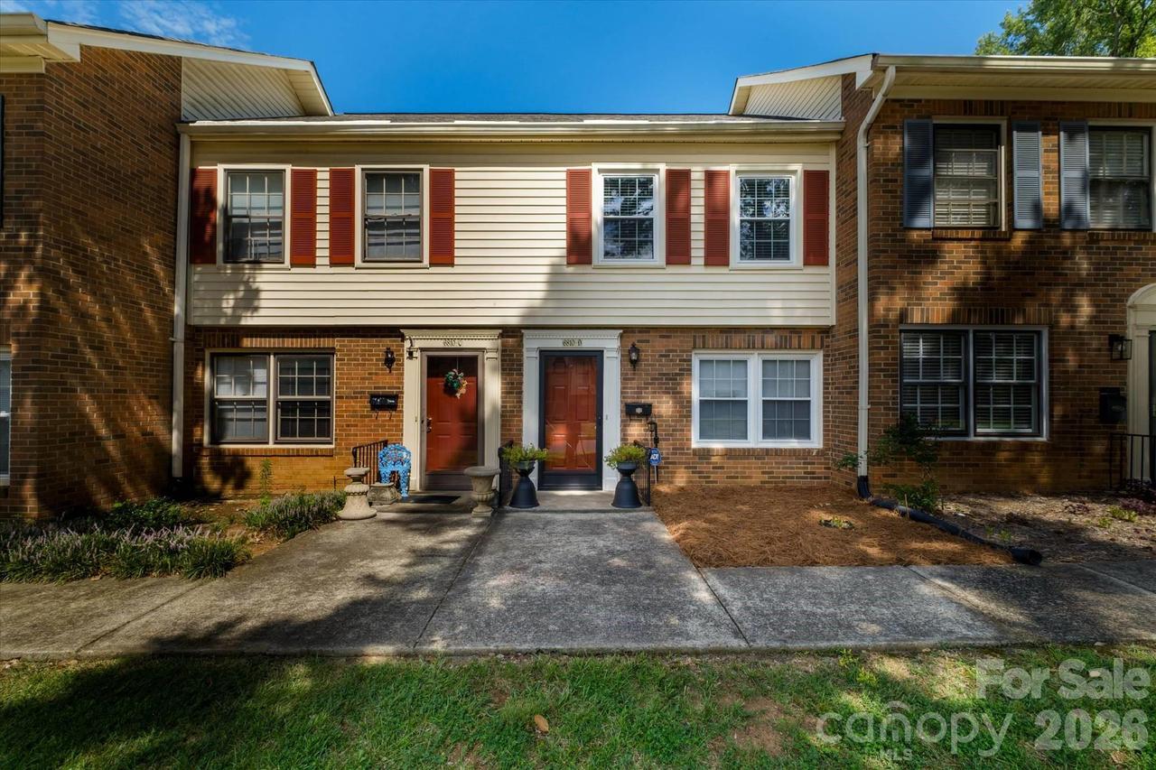 6810 Farmingdale Dr. #D, Charlotte, NC 28212
