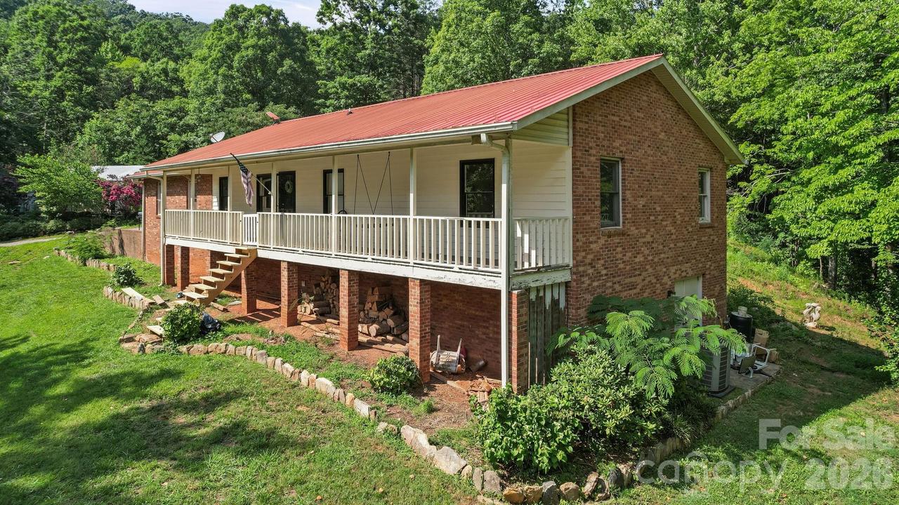 6643 Wards Gap Rd., Casar, NC 28020