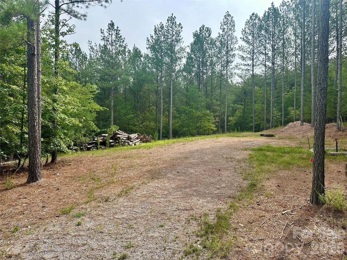 116 Cranberry Ln., Mooresboro, NC 28114