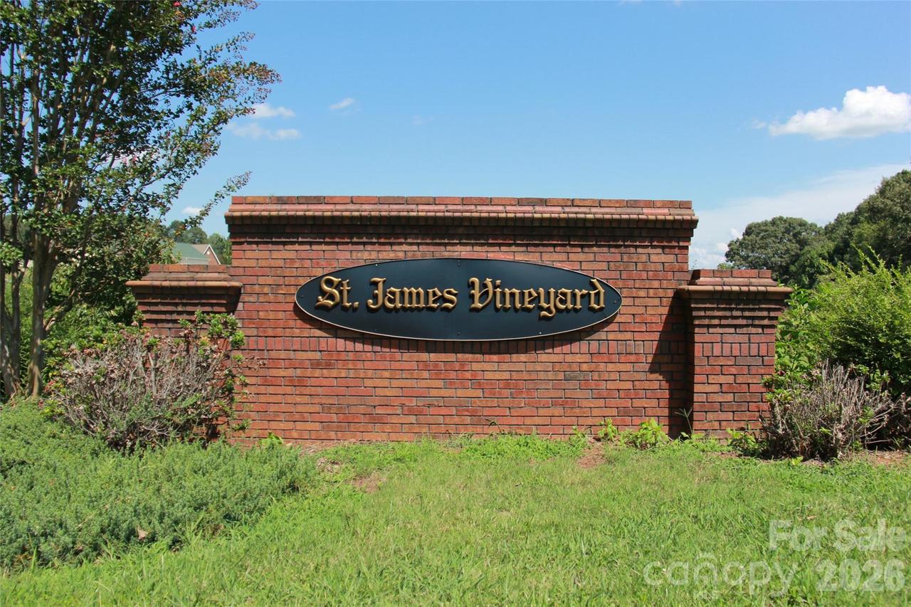 1561 Nazareth Ln., Conover, NC 28613