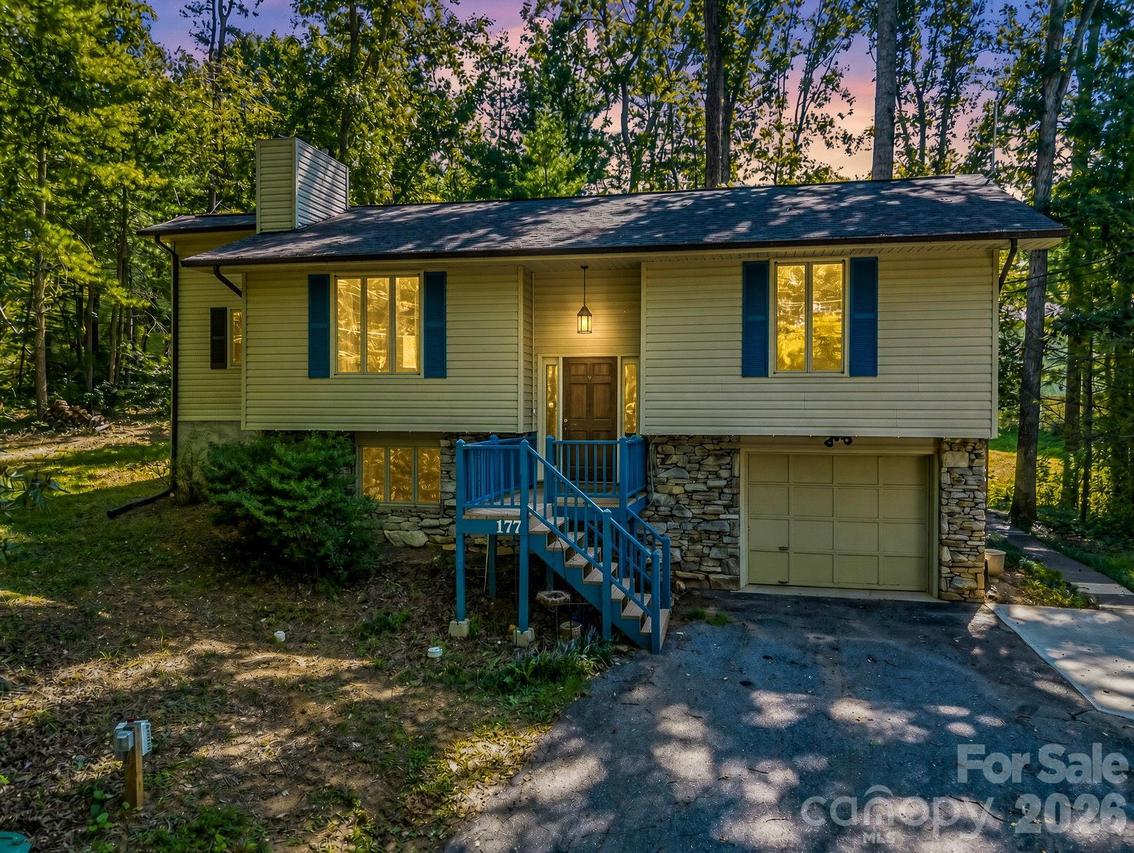 177 Weston Rd., Arden, NC 28704