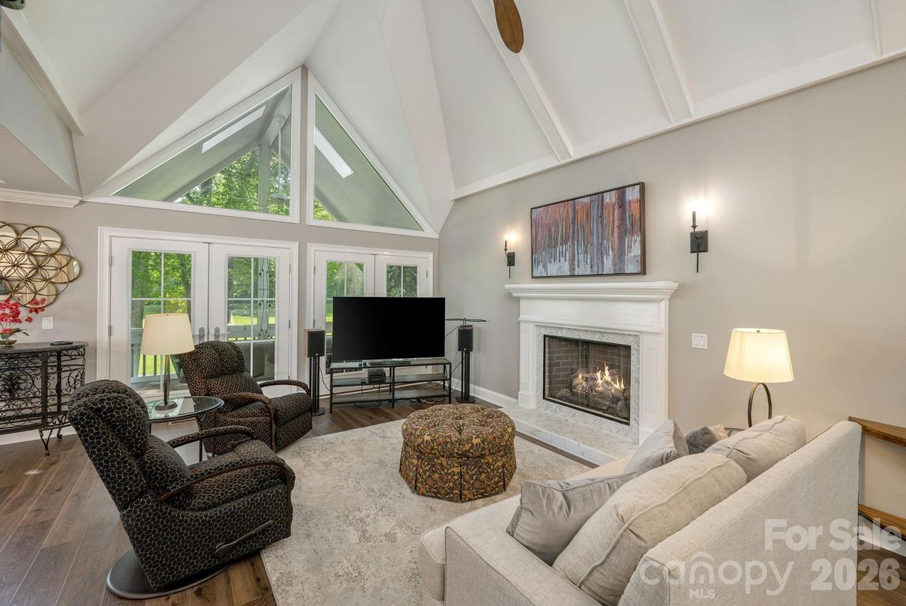 128 Overlook Dr., Flat Rock, NC 28731