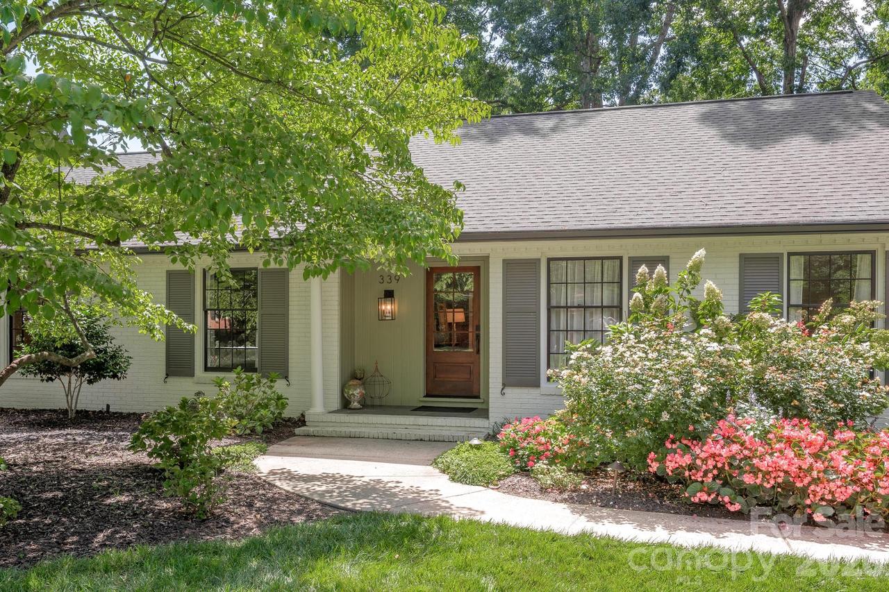 339 Wingrave Dr., Charlotte, NC 28270