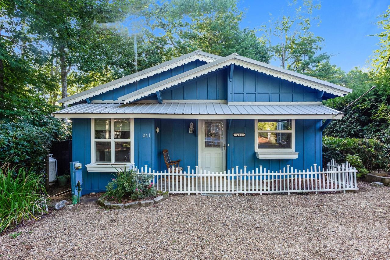 261 Black Pine Rd., Newland, NC 28657