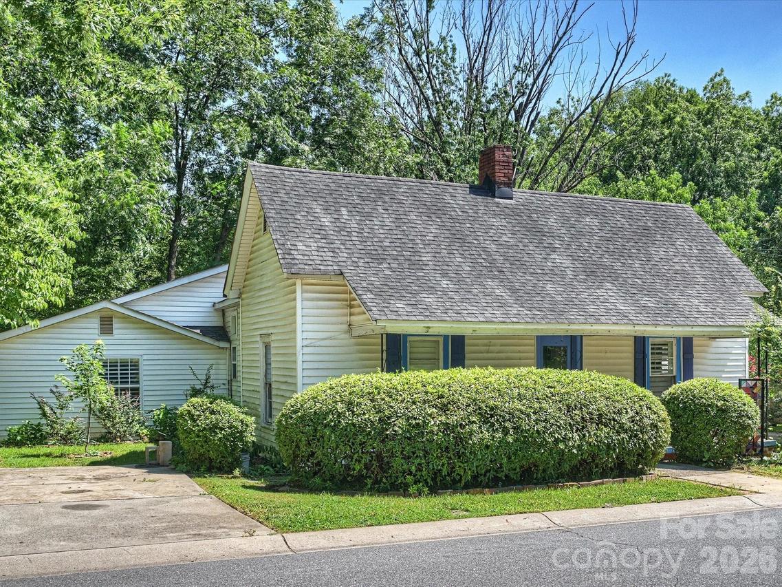 3014 Yadkin Ave., Charlotte, NC 28205
