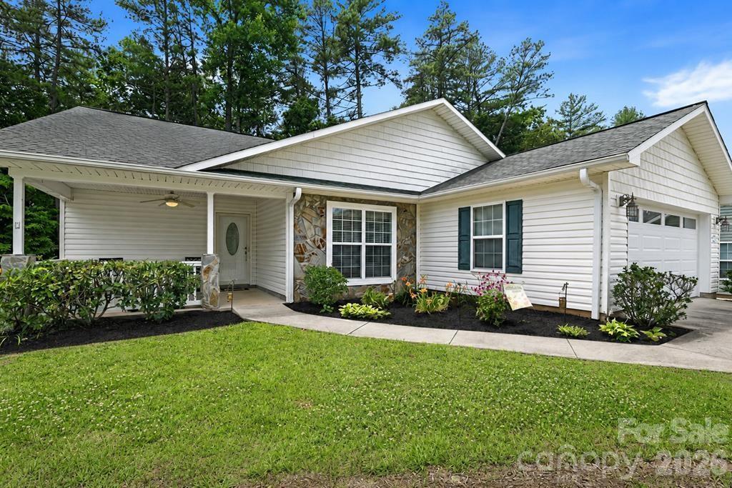 17 Coventry Cir., Franklin, NC 28734