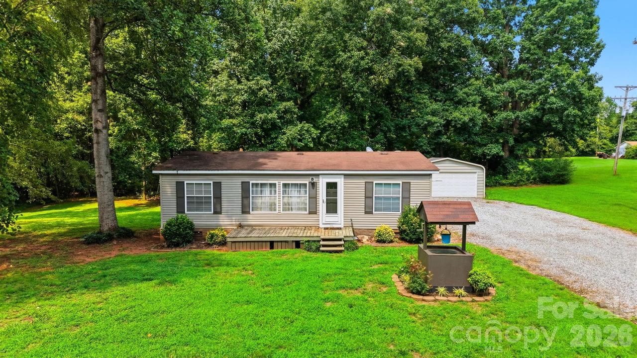 2932 Loop Rd., Lincolnton, NC 28092