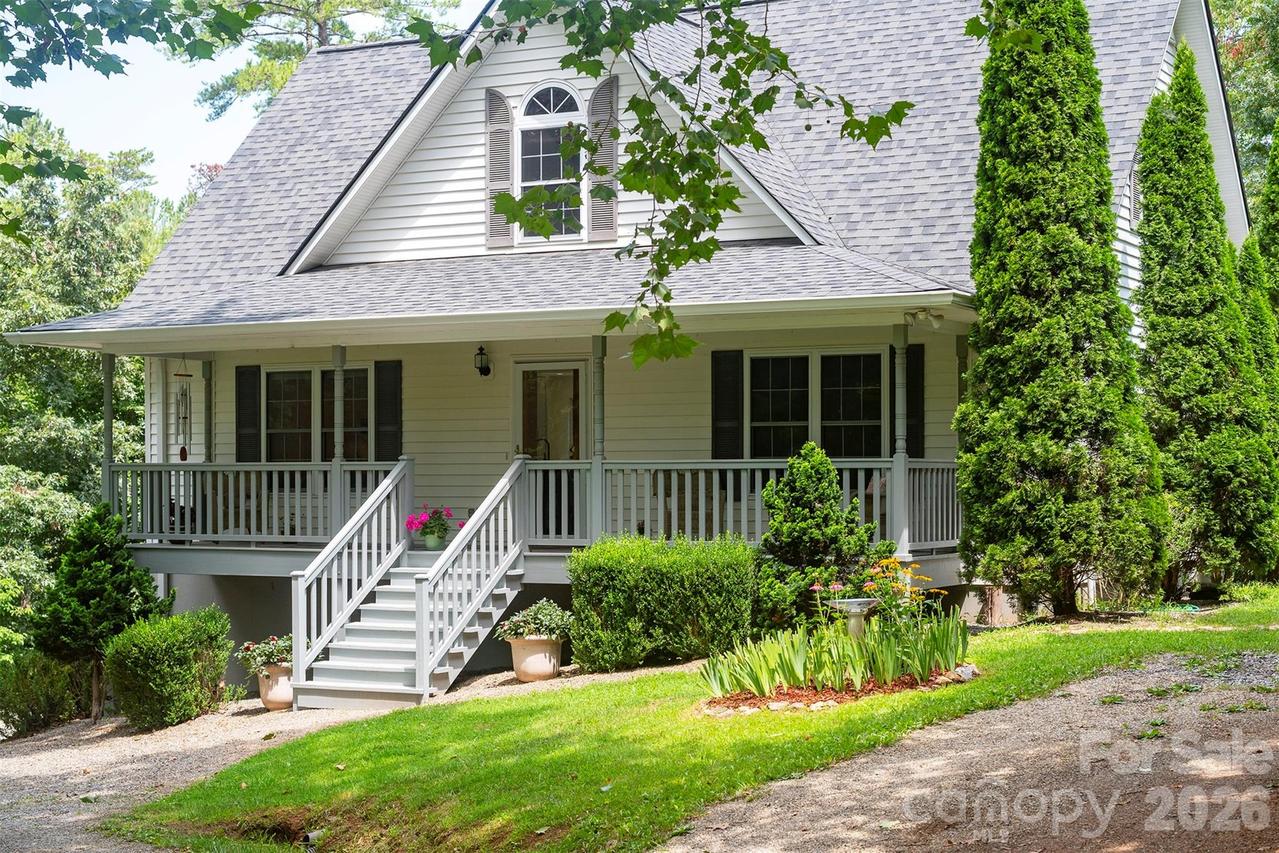 90 Pine Forest Dr., Weaverville, NC 28787