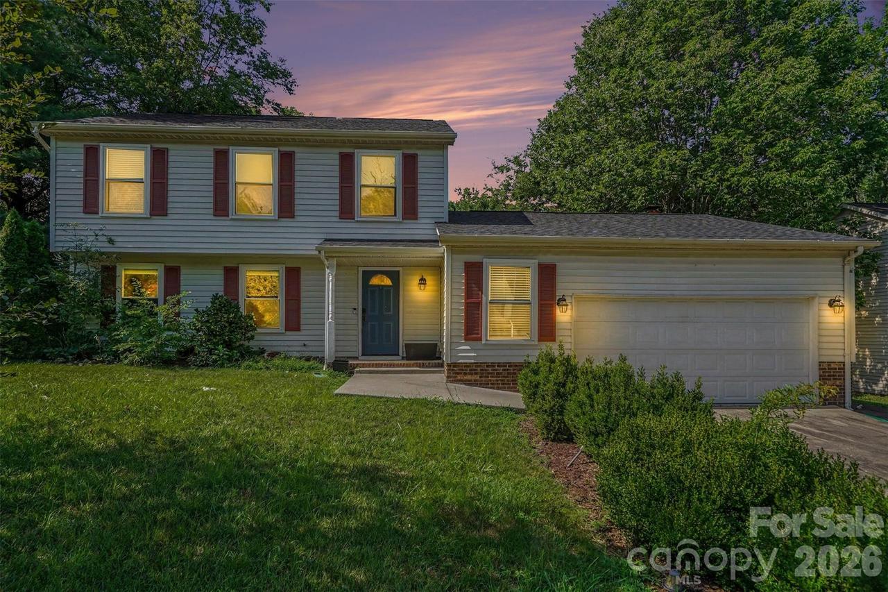 10724 Downpatrick Pl., Charlotte, NC 28262