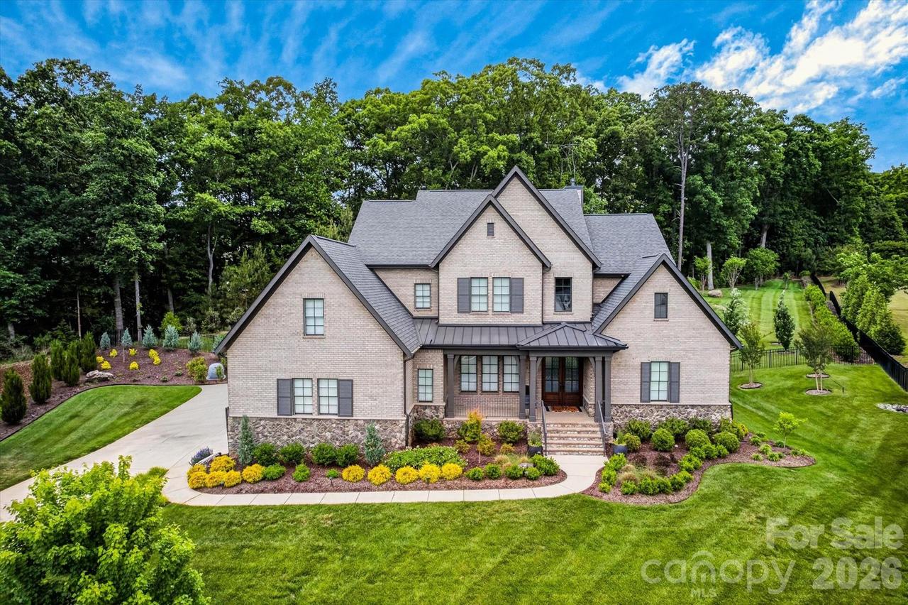 1115 Shelton Oaks Ct., Matthews, NC 28105