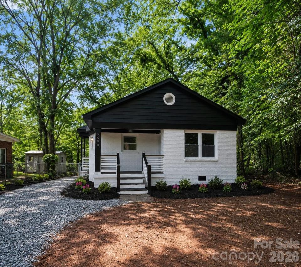 2500 Markham Ct., Charlotte, NC 28205