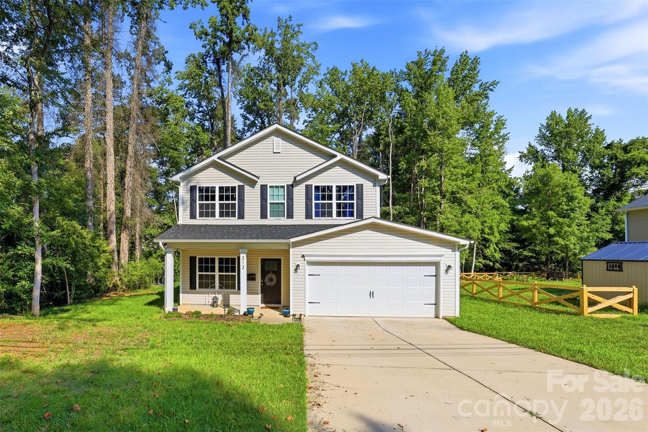 313 Bell St., Mount Holly, NC 28120