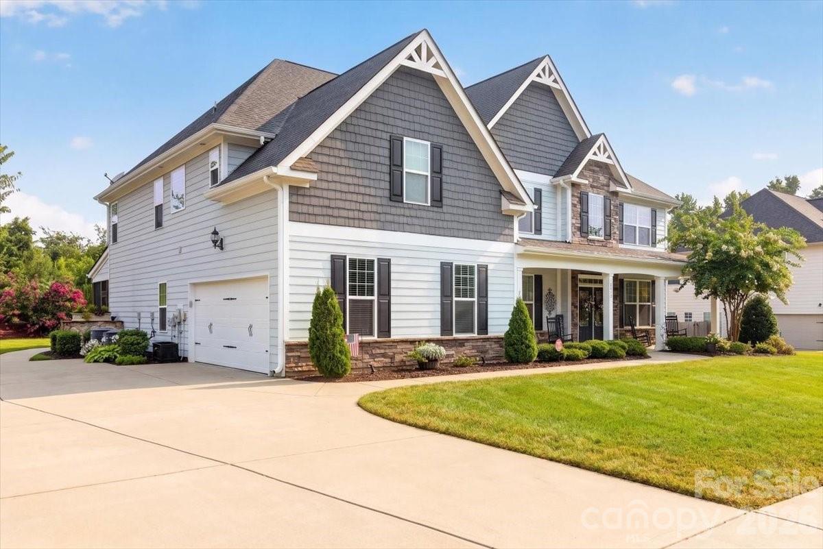 10515 Sweethaven Ln., Harrisburg, NC 28075