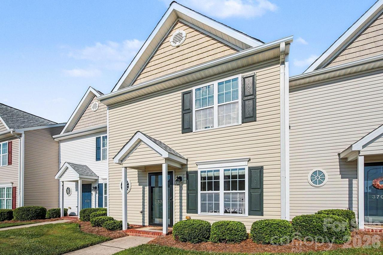 3707 Spanish Peak Dr., High Point, NC 27265